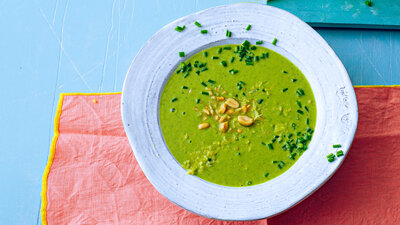 Grüne Kopfsalat-Suppe.