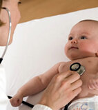 Gesundheitscheck: Der Kinderarzt kann organische Ursachen für das Schreien ausschließen