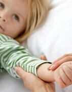Nach dem ersten Fieberkrampf sollte ein Arzt das Kind gründlich untersuchen