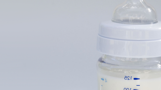 Baby-Milchflasche