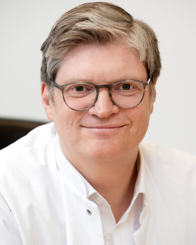Professor Harald J. Schneider ist Sprecher der Sektion Angewandte Endokrinologie der Deutschen Gesellschaft für Endokrinologie