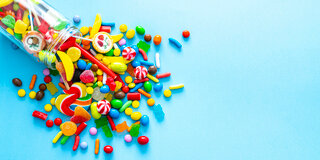 Vorsicht, Zucker! Zu viel Süßes schadet dem Körper und kann Krankheiten wie Diabetes begünstigen. 