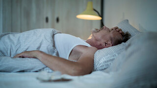 Schlafmangel ist einer von vielen Faktoren, die das Risiko für Typ-2-Diabetes erhöhen.