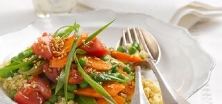Bulgur-Gemüse mit Minz-Joghurt