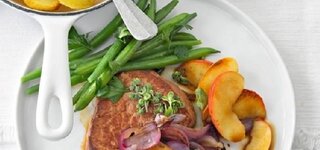 Zwiebelrostbraten mit Bohnen und Röstkartoffeln