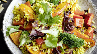  Curry-Gemüse-Reis mit Joghurtdip