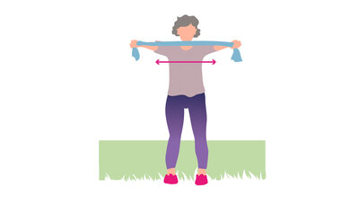 Handtuch, Schal oder Seil vor der Brust auseinanderziehen und wieder zusammenführen.