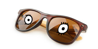 Zu viel UV-Licht schadet den Augen. Dagegen schützt die passende Sonnenbrille. Wichtig ist bei der Auwahl auf den richtigen UV-Filter zu achten. 