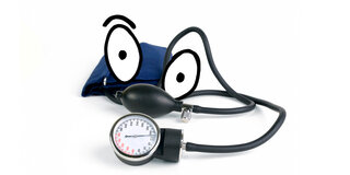 Beim Blutdruckmessen werden der systolische und der diastolische Wert gemessen. Sie geben darüber Aufschluss, ob sich der Blutdruck im Normalbereich befindet. 