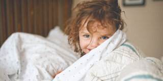 Eine Schlaf­apnoe bei Kindern bleibt oft lange Zeit unerkannt.