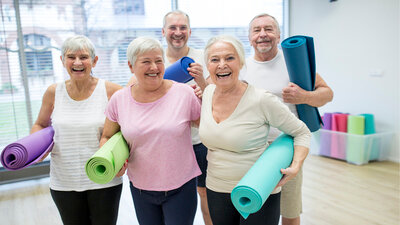 Fit statt gebrechlich: Regelmäßige Bewegung im Alter tut Körper und Seele gut. Auch bei vielen chronischen Erkrankungen ist Sport empfehlenswert.