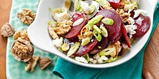 Rote-Beete-Salat mit Walnüssen und Feta