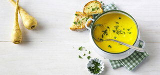 Pastinakensuppe mit Curry