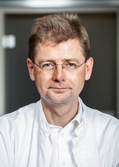 Prof. Dr. Tomas Jelinek ist Experte für Reisemedizin