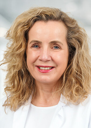 Dr. Daniela Paepke ist Gynäkologin und Oberärztin am Spital Zollikerberg in Zürich, Schweiz