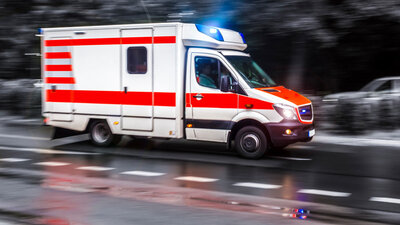 Krankenwagen mit Sirene