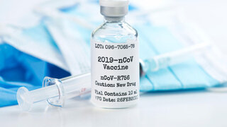 Die Covid-19-Impfung bietet im Allgemeinen einen guten Schutz vor einer schweren Coronavirus-Erkrankung.