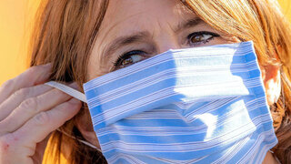 Coronavirus Selbstgenäht Maske Atemschutz Viren Vorbeugung Schutzmaßnahme Verordnung
