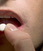 Behandlung: Tabletten helfen gegen den Erreger