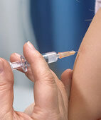 Kleiner Piks: Eine Impfung kann vor bestimmten Hepatitis-Erregern schützen