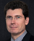 Unser Experte: Professor Dr. med. Helmut M. Diepolder