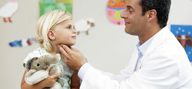 Bei fast allen Kindern sind die Halslymphknoten fühlbar