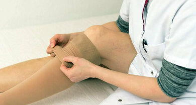 Helfen häufig gegen Beinschwellungen bei Venenleiden: Die richtigen Kompressionsstrümpfe