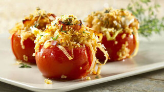 Quinoa in Lauch und Tomaten