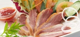 Salat mit Entenbruststreifen