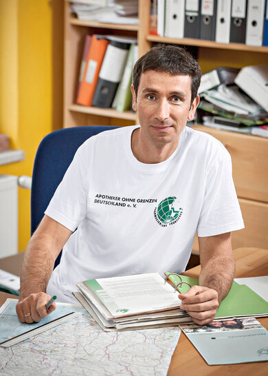El farmacéutico Andreas Portugal es el coordinador del proyecto de Farmacéuticos sin Fronteras