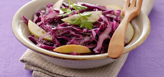Rotkohl Apfel Salat