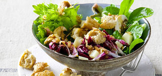 Wintersalat mit Koriander-Brot-Croutons