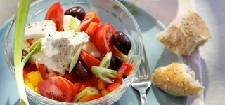 Paprika-Bauern-Salat mit Kräuterquark