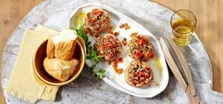 Riesenchampignons mit Kräuter-Tomaten-Füllung
