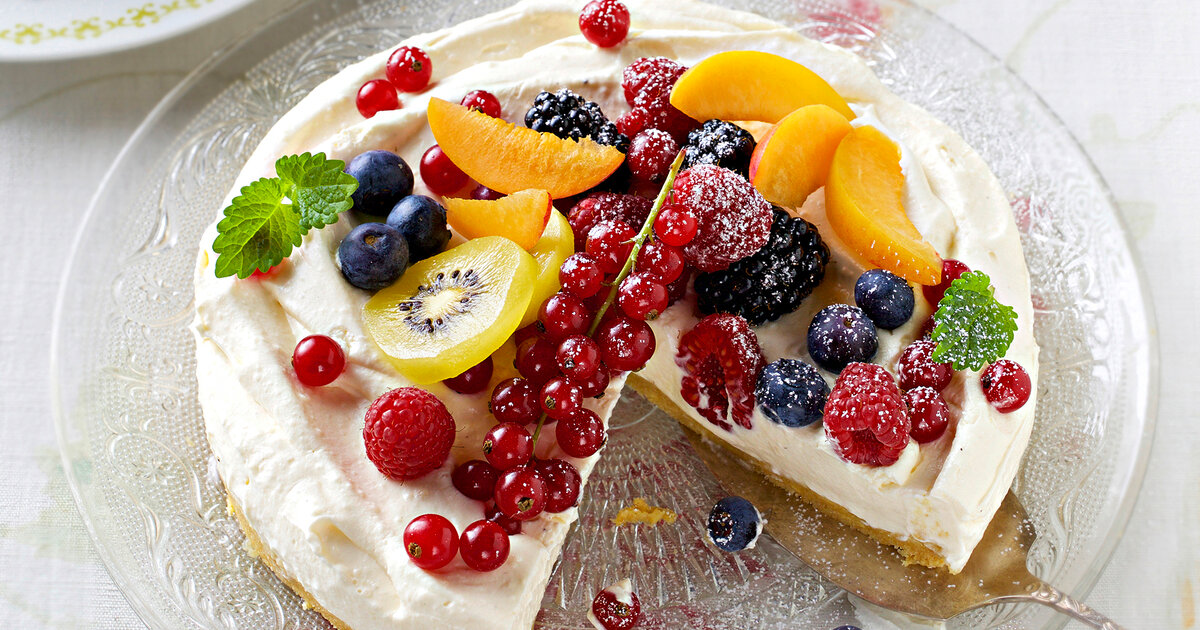 Joghurt-Torte mit Früchten | Apotheken Umschau