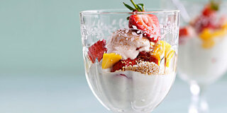 Erdbeer-Dessert mit Amaranth