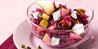 Rotkohl-Salat mit Pistazien